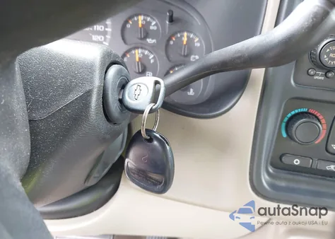 2004 Chevrolet Suburban 1500 Lt from USA, damaged, VIN 3GNFK16Z94G307899